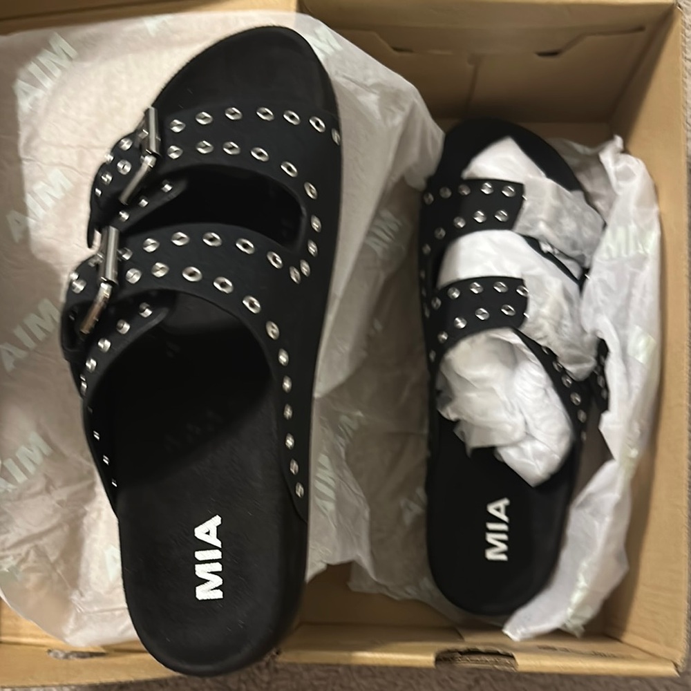 MIA Brooklyn Sandals